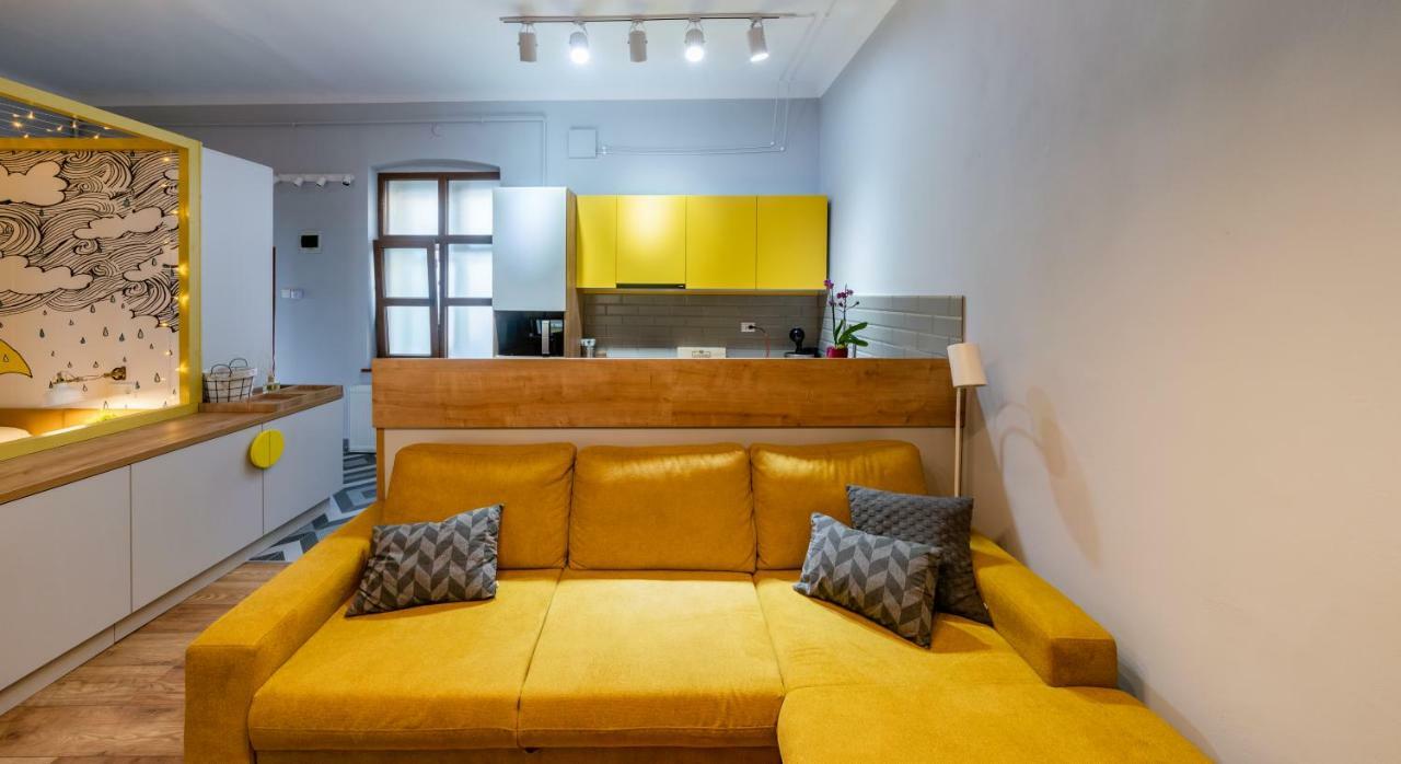 The Yellow Umbrella Studio Kaloşvar Dış mekan fotoğraf