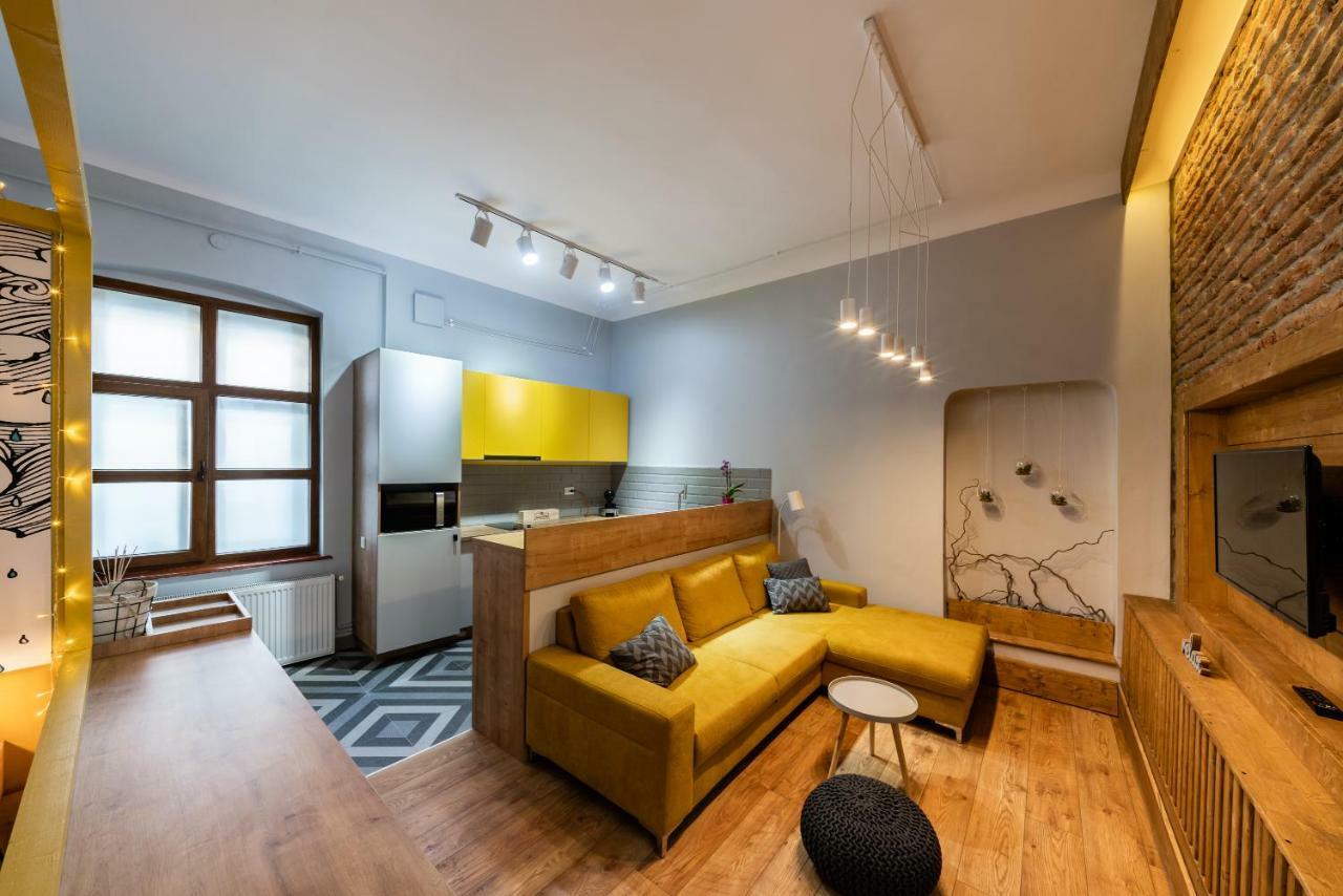 The Yellow Umbrella Studio Kaloşvar Dış mekan fotoğraf