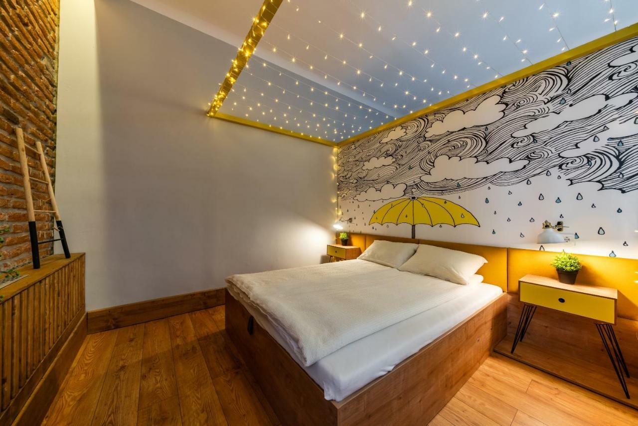 The Yellow Umbrella Studio Kaloşvar Dış mekan fotoğraf